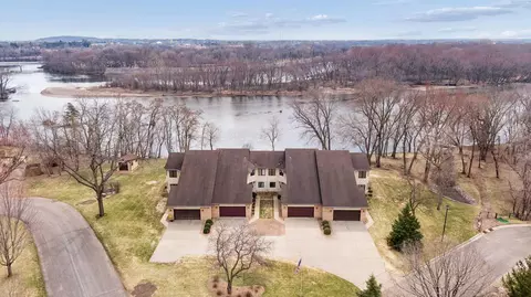86 Morton Ave NW, Elk River, MN 55330