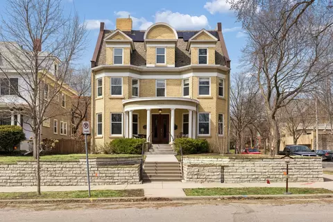 1900 Dupont Ave S, Minneapolis, MN 55403