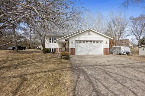 2815 Crestwood Dr NE, Alexandria, MN 56308