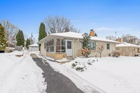 1306 Ottawa Ave, West Saint Paul, MN 55118