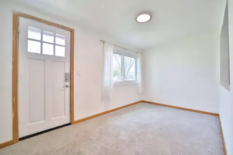 Entry Way - 319 2nd Ave NE, Brainerd, MN 56401 photo 1 of 1