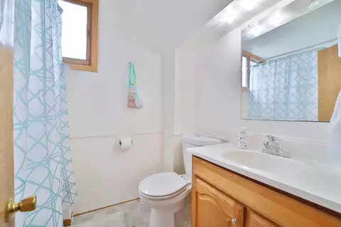 Bath - 319 2nd Ave NE, Brainerd, MN 56401 photo 1 of 2