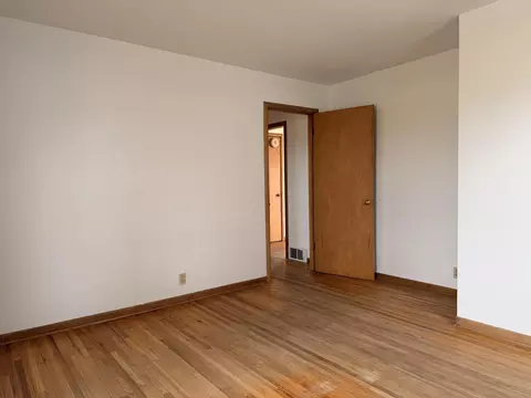 Bedroom - 1968 River Rd, Windom, MN 56101 photo 2 of 2