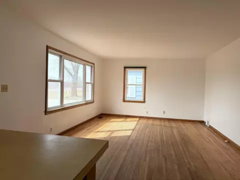 Living - 1968 River Rd, Windom, MN 56101 photo 2 of 3