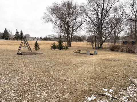 Exterior - 1968 River Rd, Windom, MN 56101 photo 3 of 3