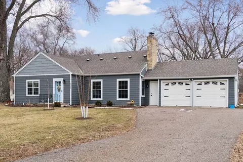 3727 Farmington Rd, Hopkins, MN 55305