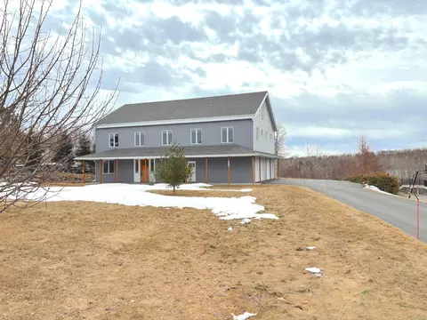 2718 Northridge Dr, Duluth, MN 55811