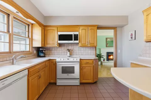 2515 Florida Ave N, Golden Valley, MN 55427