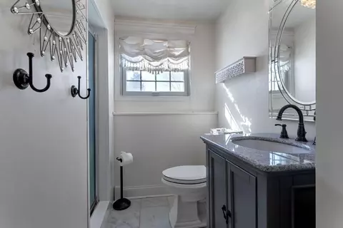 Bath - 2012 E 86 12 St, Bloomington, MN 55425 photo 2 of 2