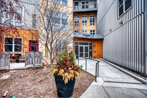 2650 University Ave W #104, Saint Paul, MN 55114