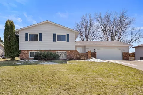 1004 6th St NW, Kasson, MN 55944