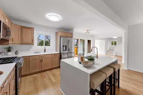 13529 Arthur St W, Minnetonka, MN 55305