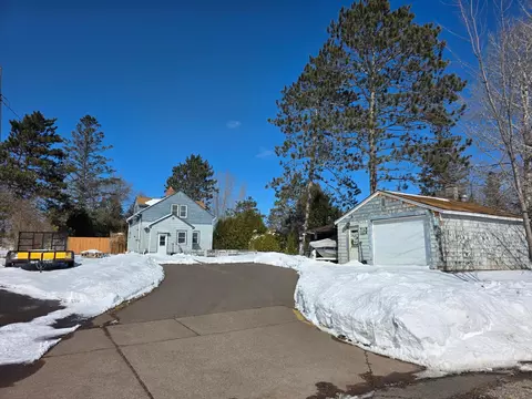 406 North Rd, Cloquet, MN 55720