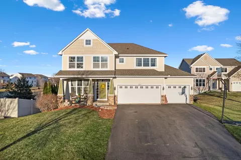 1955 River Bluff Ct, Shakopee, MN 55379
