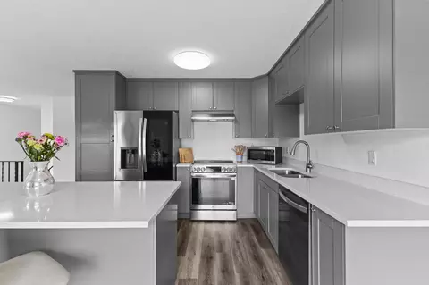 10402 Yorktown Ln N, Maple Grove, MN 55369