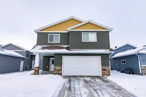 2750 10th St W, West Fargo, ND 58078