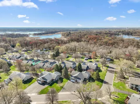 View/Area - 3 Oak Leaf Ln, Circle Pines, MN 55014 photo 3 of 10