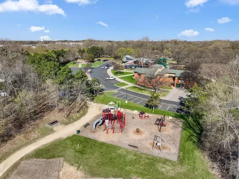 View/Area - 3 Oak Leaf Ln, Circle Pines, MN 55014 photo 2 of 10