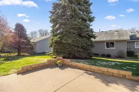 Exterior - 3 Oak Leaf Ln, Circle Pines, MN 55014 photo 2 of 9