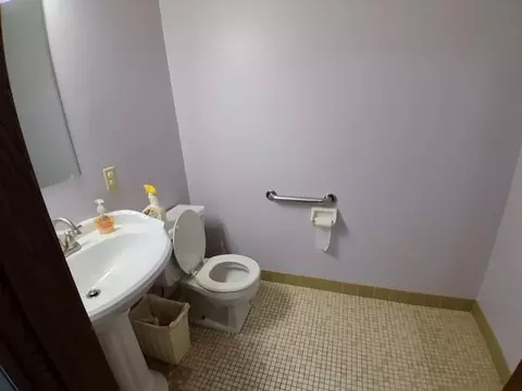 Bath - 1340 9th Ave S #308, Saint Cloud, MN 56301 photo 3 of 3