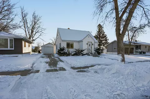 624 Martin Ave, Belgrade, MN 56312