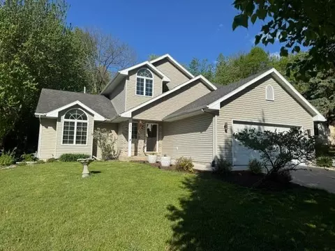 2014 Fox Valley Dr SW, Rochester, MN 55902