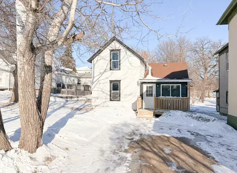 104 S Lakeside Dr, Fergus Falls, MN 56537