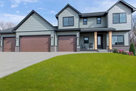 23804 Hall Dr, Lakeville, MN 55044