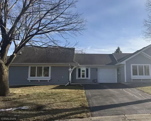 518 Devonshire Dr, Norwood Young America, MN 55397