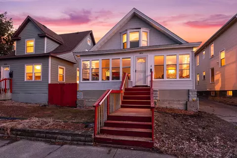 1042 16th Ave SE, Minneapolis, MN 55414