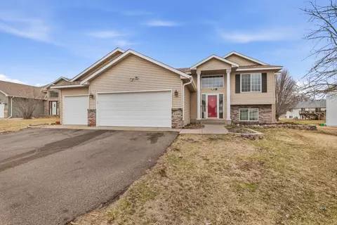 1540 Timberdoodle Dr, Saint Cloud, MN 56303