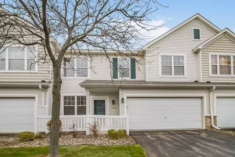 1562 Liberty Cir, Shakopee, MN 55379