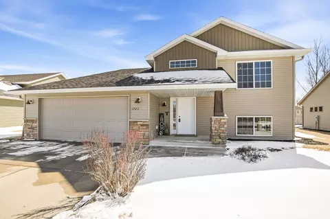1723 N 7th St, Sartell, MN 56377