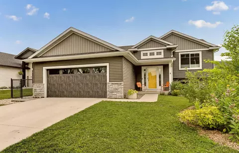 212 Sunnydale Ln SE, Rochester, MN 55904
