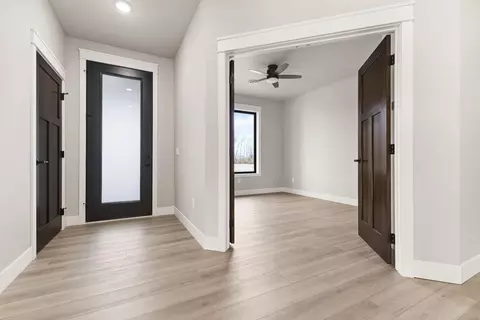 Entry Way - 3674 36th St S, Saint Cloud, MN 56301 photo 2 of 4