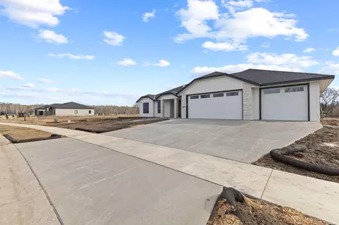 Exterior - 3674 36th St S, Saint Cloud, MN 56301 photo 4 of 6