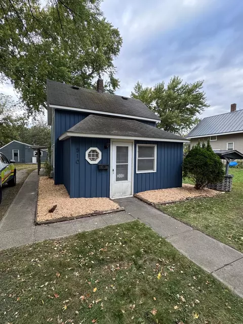 510 Monroe St SE, Hutchinson, MN 55350