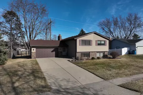 9901 Oakland Ave S, Bloomington, MN 55420