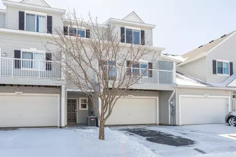 3877 Abercrombie Ln, Stillwater, MN 55082