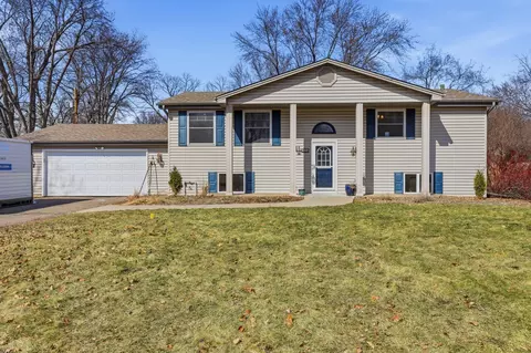 15720 7th Ave N, Plymouth, MN 55447