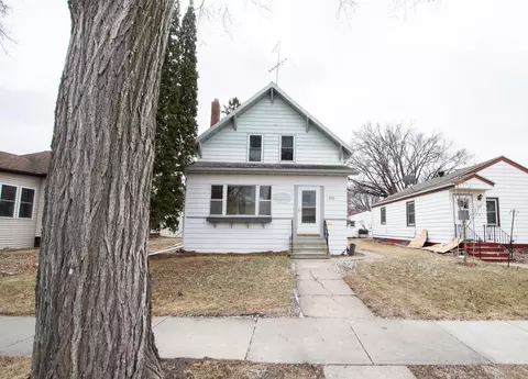 432 14th Ave S, Fargo, ND 58103