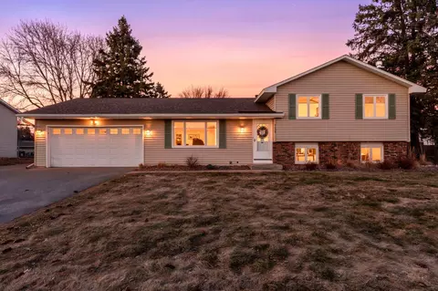 5609 Upper 136th Street Ct W, Apple Valley, MN 55124