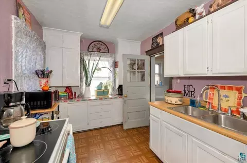 Kitchen - 3914 Grand Ave, Duluth, MN 55807 photo 2 of 2