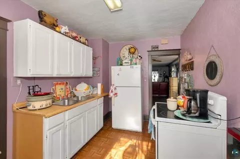 Kitchen - 3914 Grand Ave, Duluth, MN 55807 photo 1 of 2