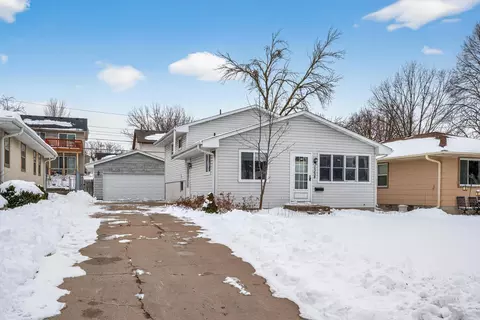 2354 Burke Ave E, North Saint Paul, MN 55109