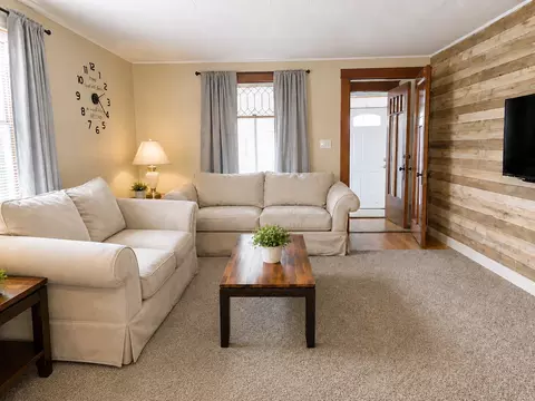 Living - 214 Garfield St S, Beardsley, MN 56211 photo 2 of 3