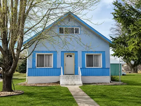 Exterior - 214 Garfield St S, Beardsley, MN 56211 photo 3 of 6