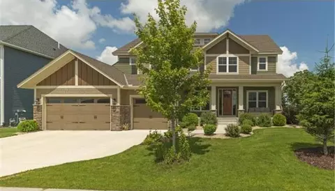 16070 55th Ave N, Plymouth, MN 55446