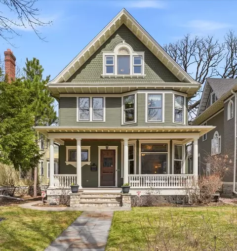 641 Goodrich Ave, Saint Paul, MN 55105