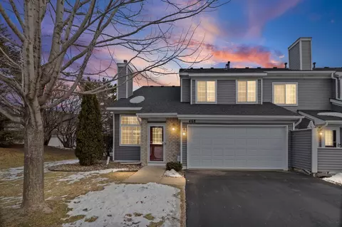 468 Heartland Ct, Chanhassen, MN 55317